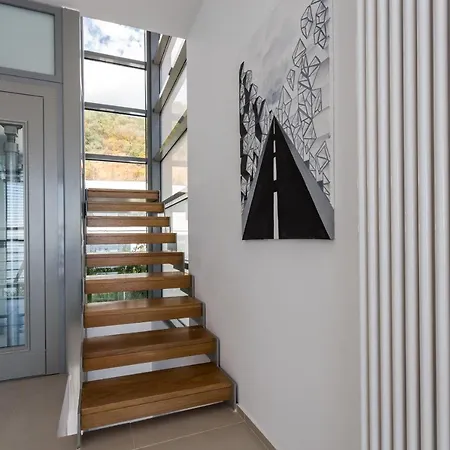 Super Luxurious - 600m² - Up To 22 People Villa *