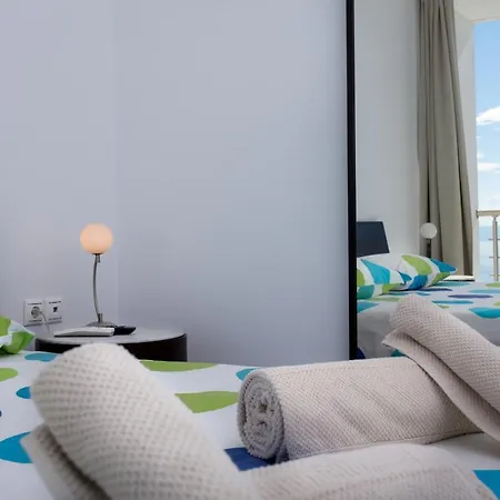 Super Luxurious - 600m² - Up To 22 People *