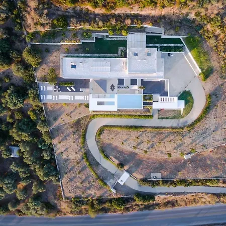 Super Luxurious - 600m² - Up To 22 People Edipsos