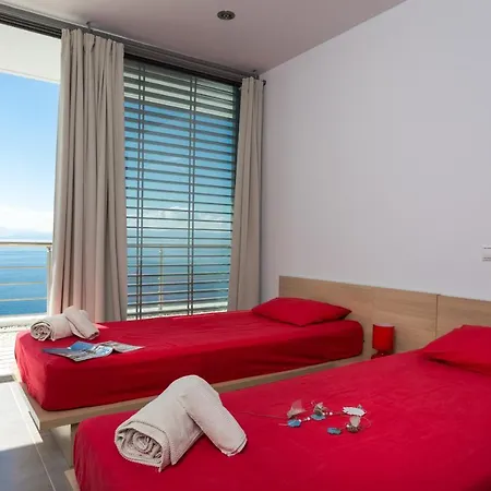 Super Luxurious - 600m² - Up To 22 People *