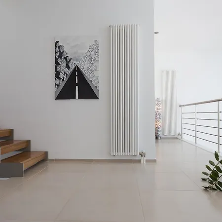 Super Luxurious - 600m² - Up To 22 People