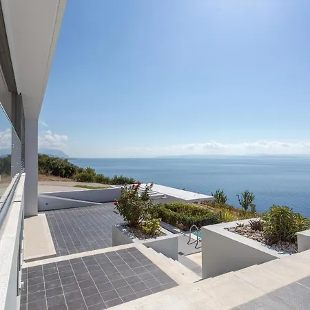 Super Luxurious - 600m² - Up To 22 People * Edipsos