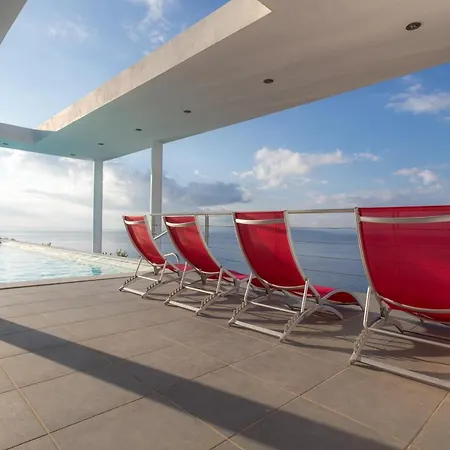 Super Luxurious - 600m² - Up To 22 People